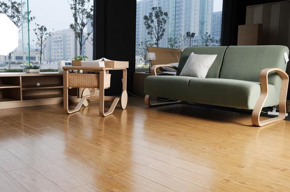 地板企業(yè)娛樂營(yíng)銷不能背離初衷.jpg 地板企業(yè)娛樂營(yíng)銷不能背離初衷.jpg