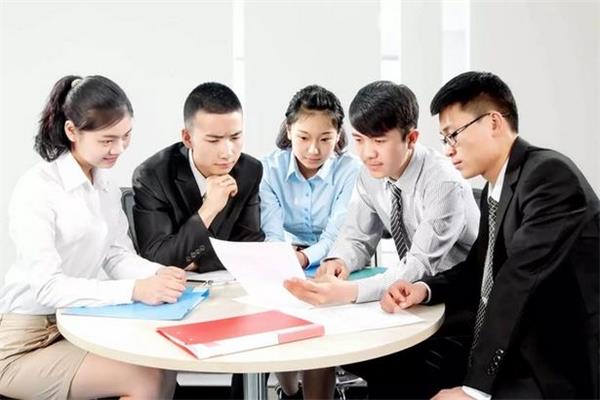 華為新員工培訓(xùn)，個(gè)性化90后快速融入“狼群”.jpg