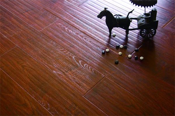 綠色經(jīng)濟(jì)逐漸成為地板企業(yè)發(fā)展大方向.jpg