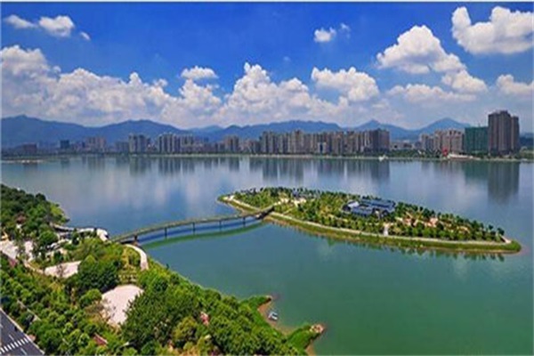 清遠推動陶瓷產(chǎn)業(yè)轉(zhuǎn)型升級