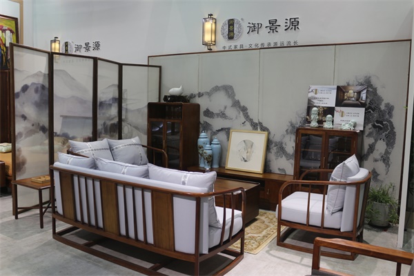 中國環(huán)保家居網(wǎng)鏈 實木家居上漆的5大好處，家居人必知！